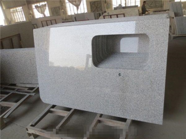 Luna Pearl Granit köksbänkskivor