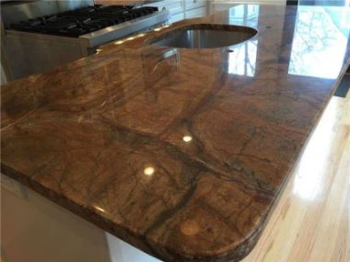 Bänkskiva i regnskogsgrön marmor