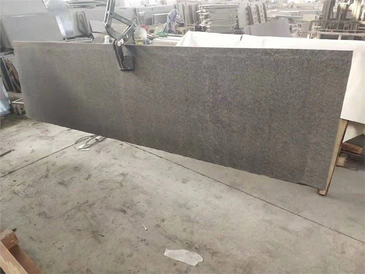 Beläggningsplattor i svart basalt