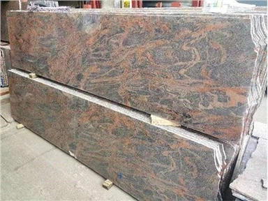 Flerfärgad röd granitplatta