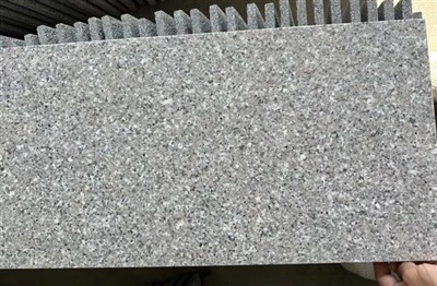 Beige granitplattor